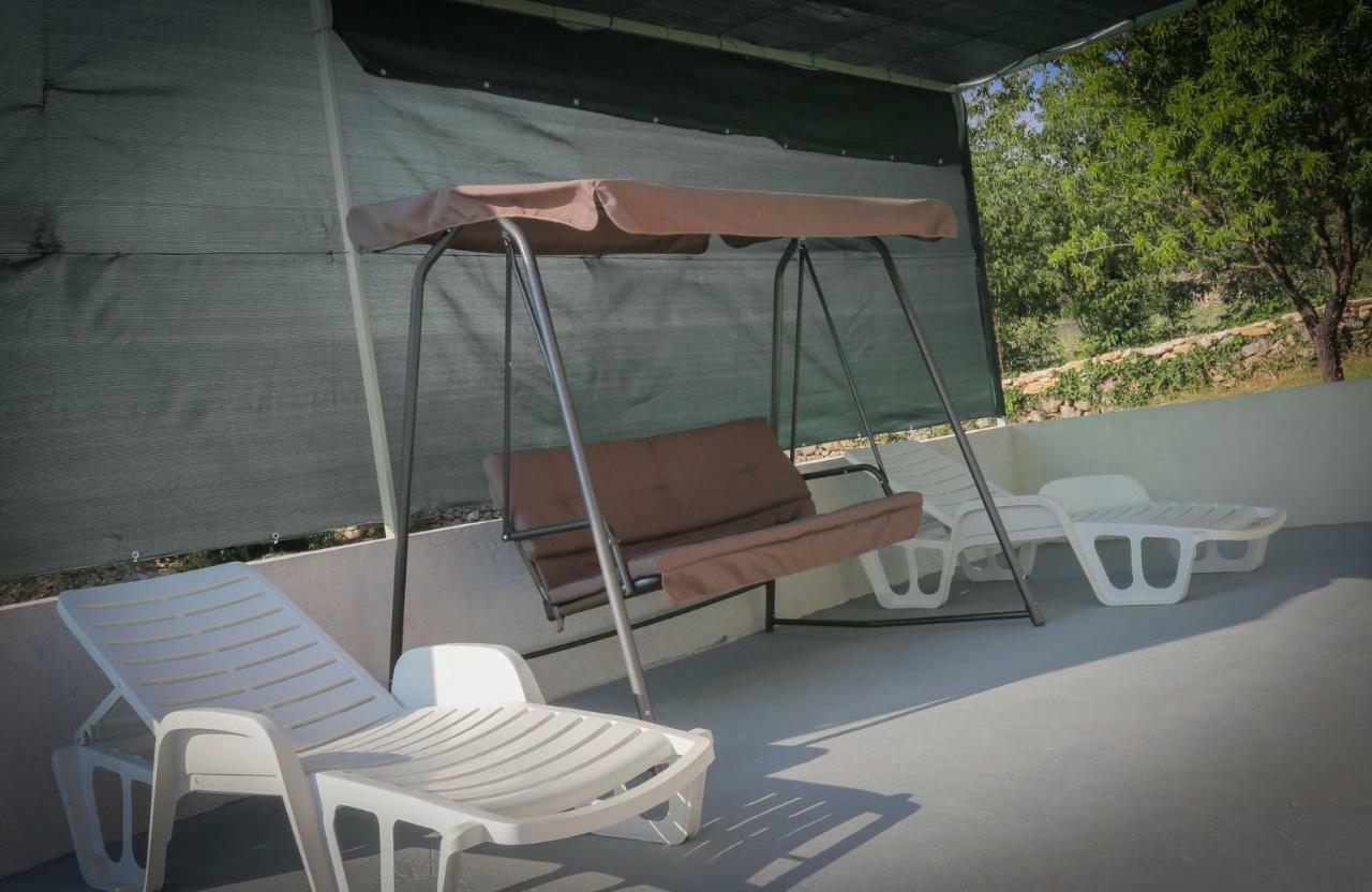 Villa Baras Garden - House With Pool Mirce Zewnętrze zdjęcie
